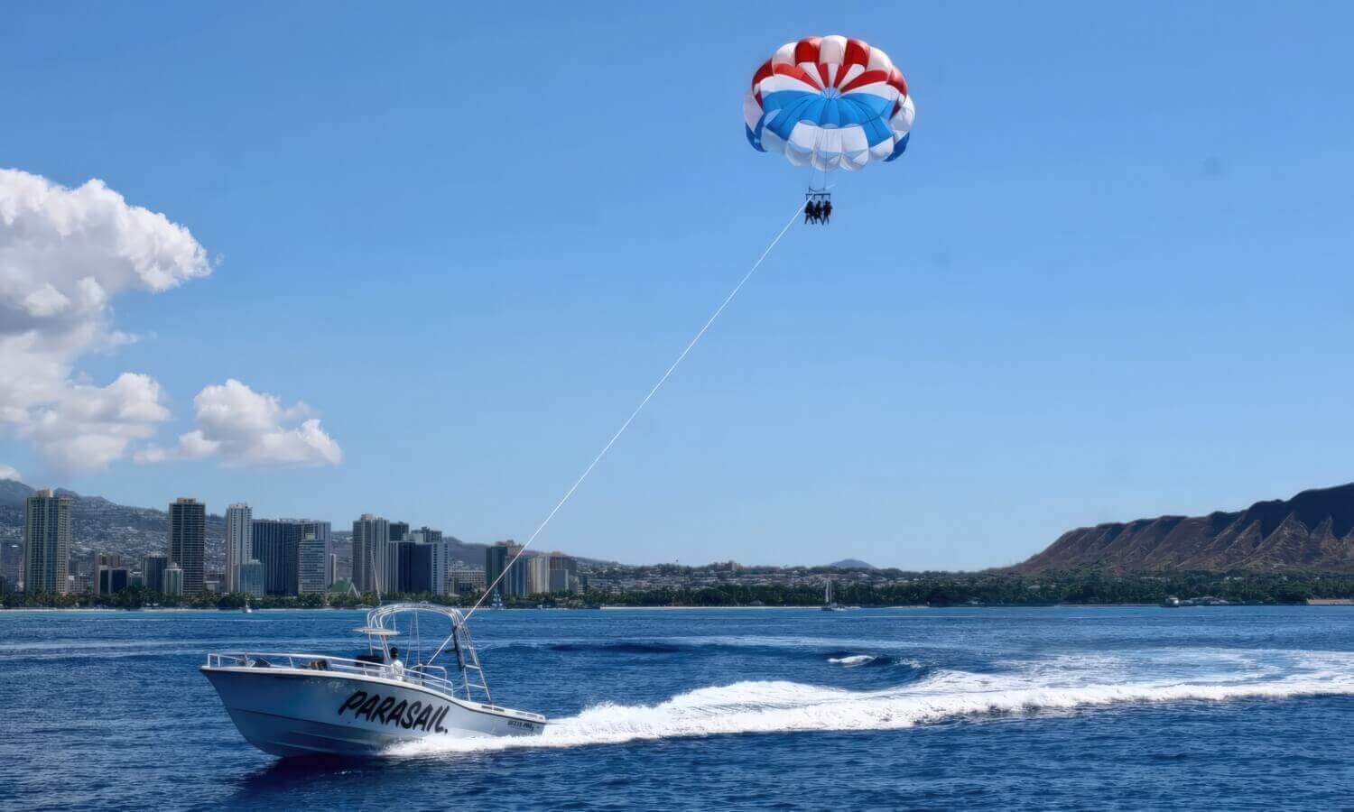 Parasailing in Oahu Hawaii